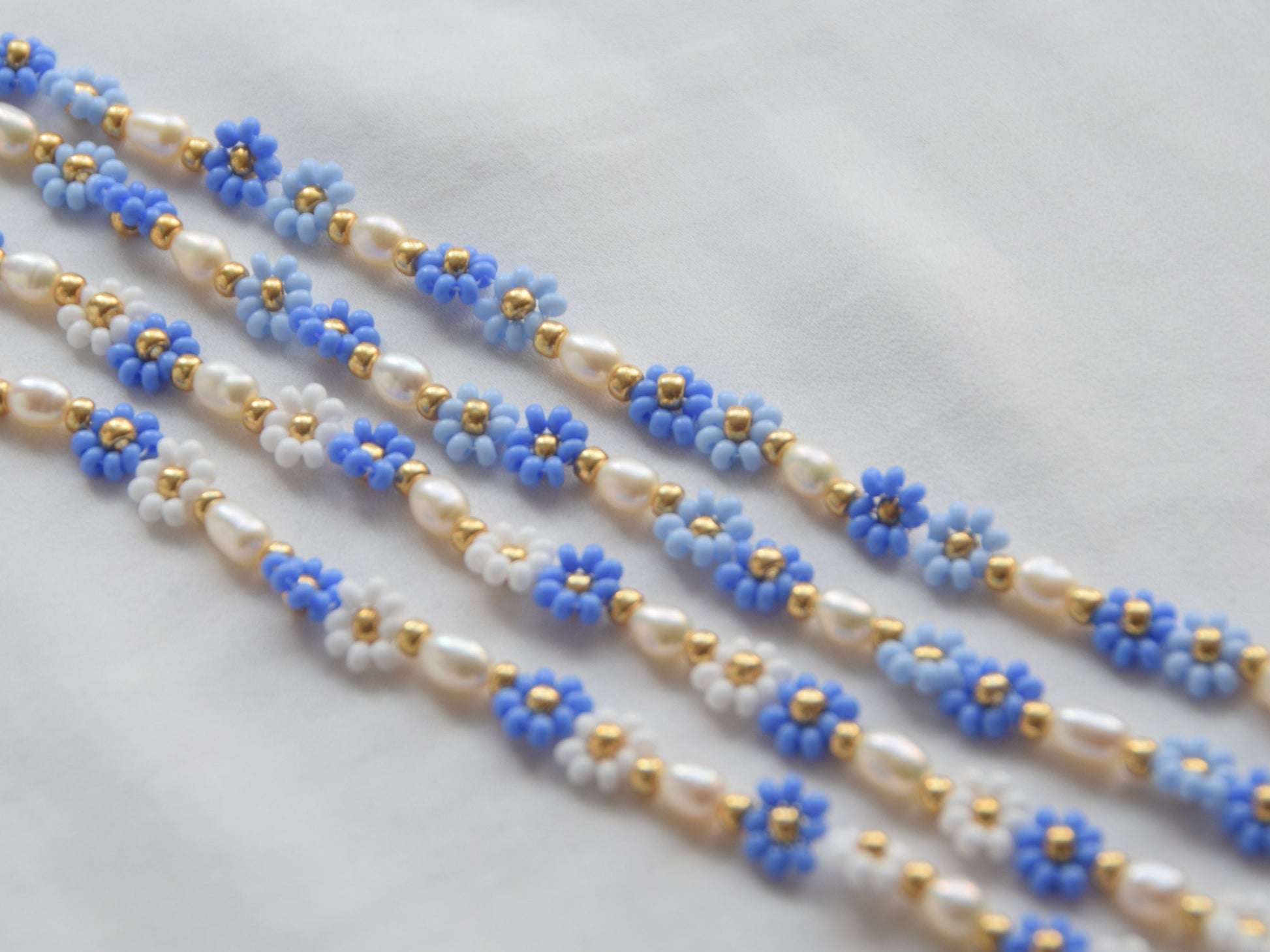 Blue beaded necklace for women, freshwater pearl necklace, choker necklace, daisy chain, flower necklace for bridesmaid, birthday gift