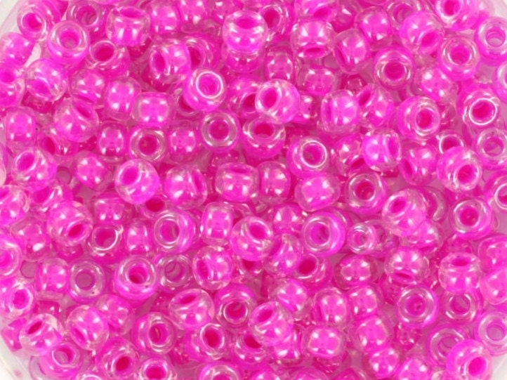 10g Miyuki seed beads 8/0, fuchsia lined crystal 209, japanese beads high quality, inside pink beads, size 8 3mm, crystal glass bead