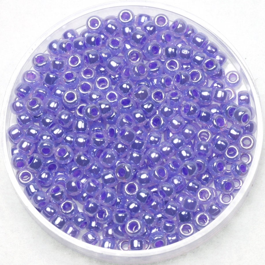 Purple round seed beads. Miyuki ceylon lilac. Shiny beads. 3mm in size. Color code 538