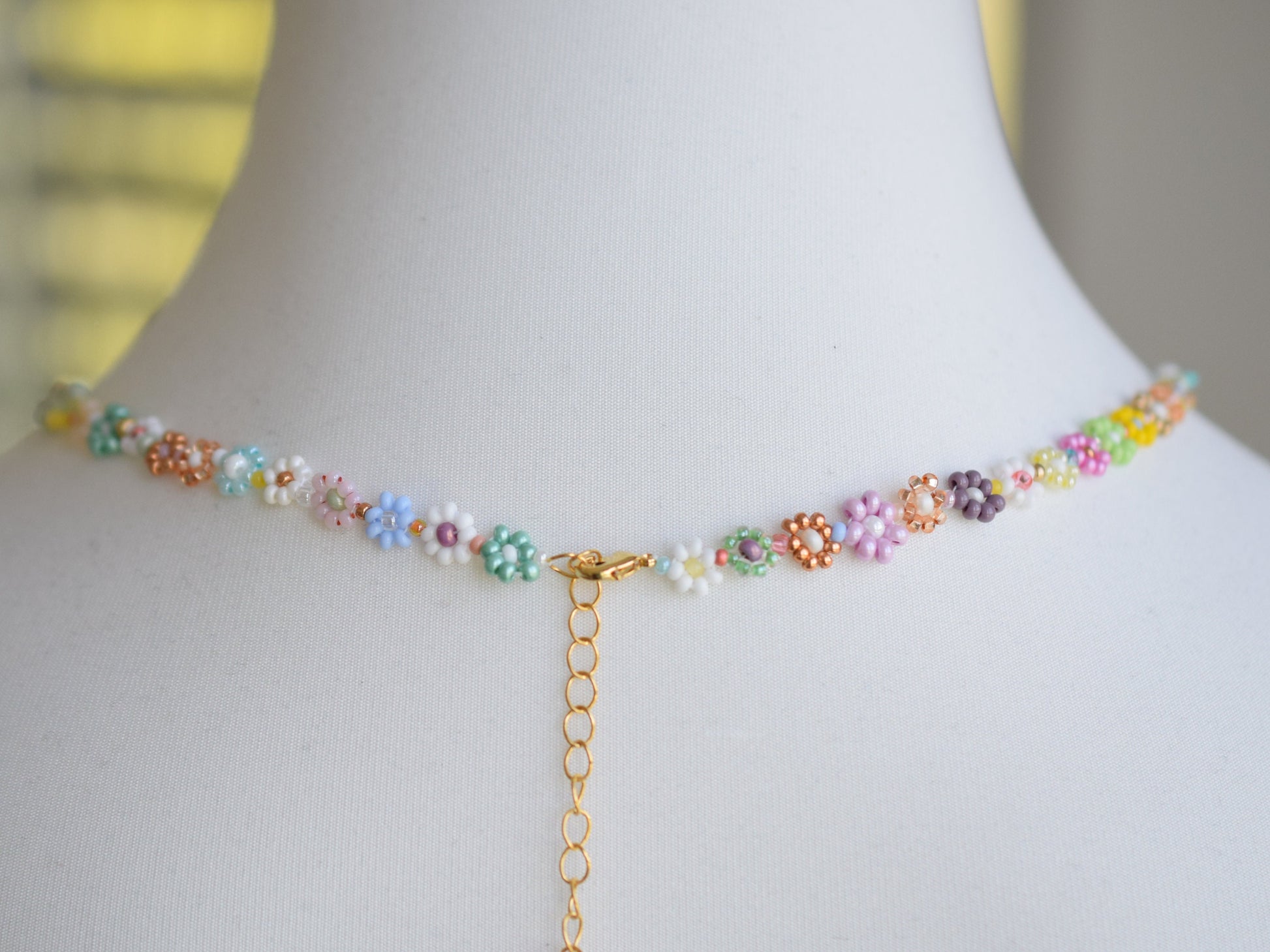 Beaded flower necklace for women, daisy chain, colorful necklace dainty, birthday gift for best friend, Valentines gift for her necklace