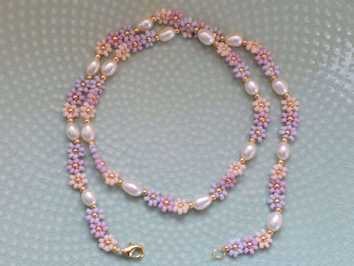 Colorful daisy flower necklace with freshwater pearls, pink and purple beaded necklace, Birthday gift for best friend, boho jewelry ombre