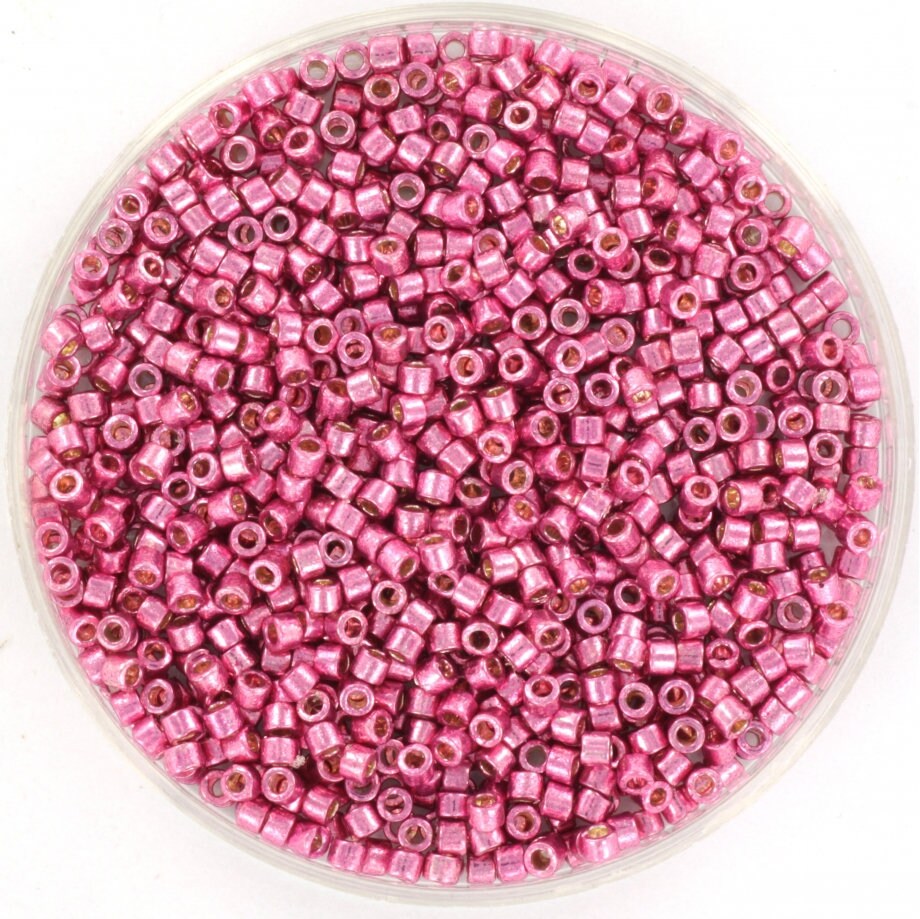 Miyuki Delica beads duracoat galvanized hot pink, 5g 11/0 DB1840, cylindrical beads, size 1.6mm, metallic pink Miyuki Delicas, color DB 1840