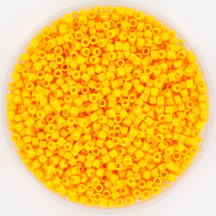 Miyuki Delica beads duracoat opaque light squash, 5g 11/0 DB2103, cylindrical beads, 1.6mm beads, light orange Miyuki, DB 2103