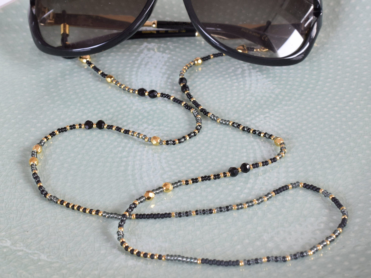 Sunglasses chain beaded, black and gold glasses strap, gold plated glasses holder, birthday gift for women, simple glasses holder