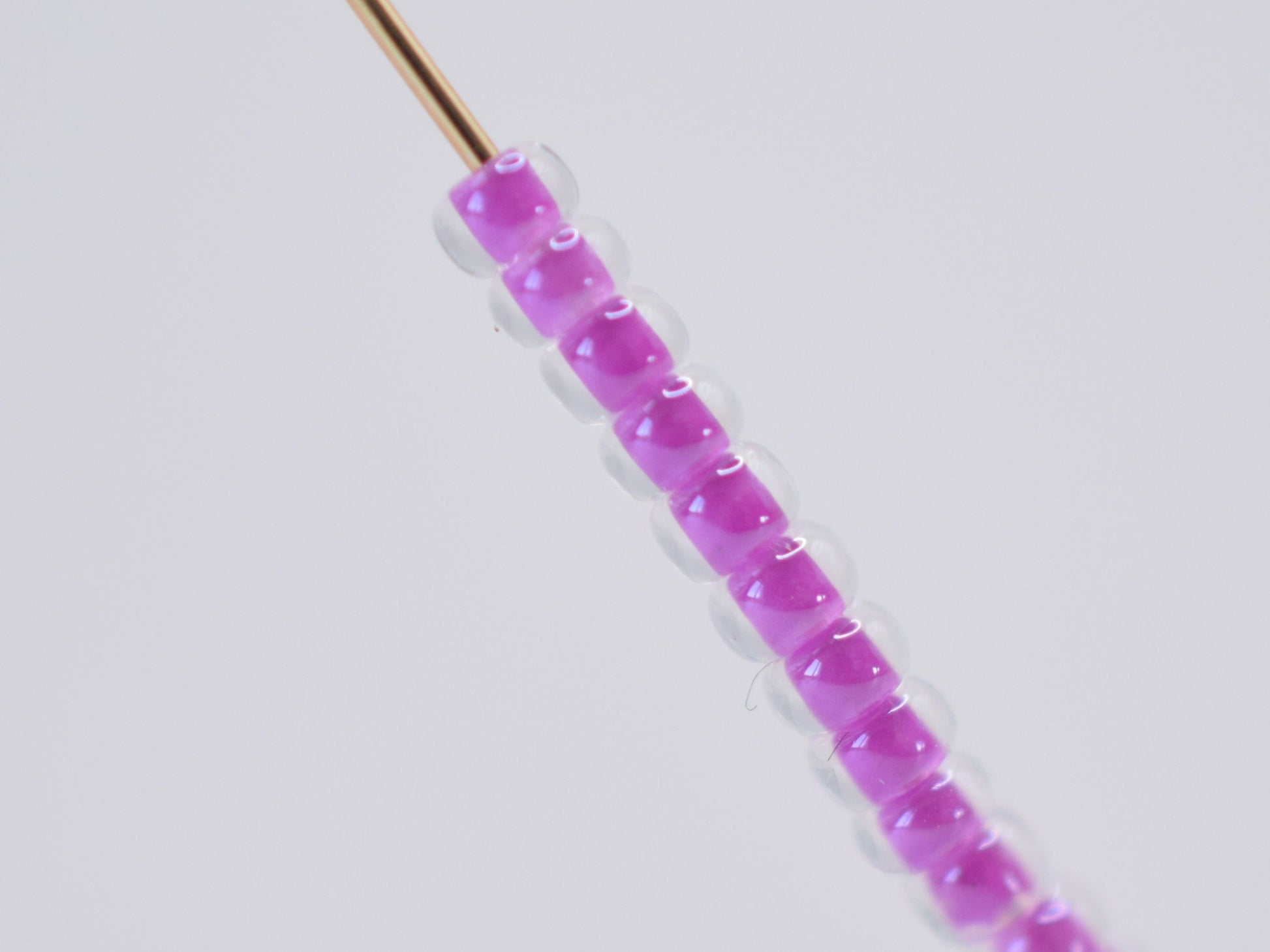 10g Miyuki seed beads 11/0, luminous purple lila 4303, japanese beads, Miyuki violet, size 11 2mm, round rocailles, crystal inside color