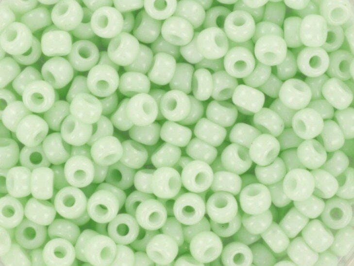 10g Miyuki seed beads 8/0, opaque light mint 3318, japanese beads high quality, color green beads, size 3mm, pastel green rocailles