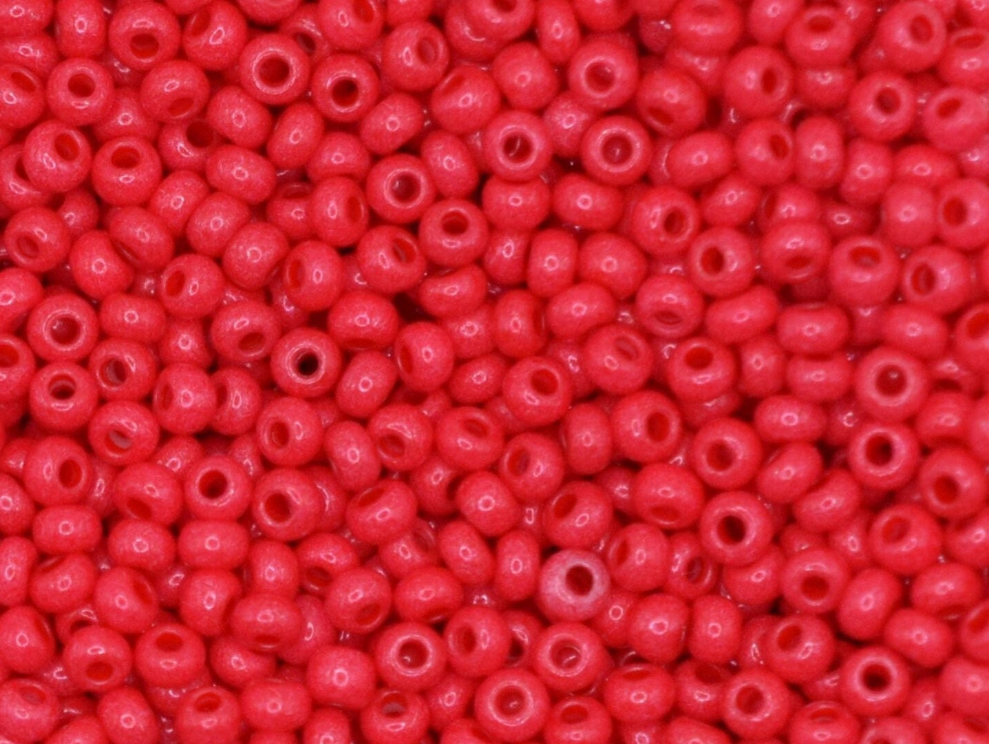 Preciosa Ornela 8/0 red intensive dyed chalkwhite 16A98 20g, red seed beads, bohemian beads, Czech seed beads, glossy red beads