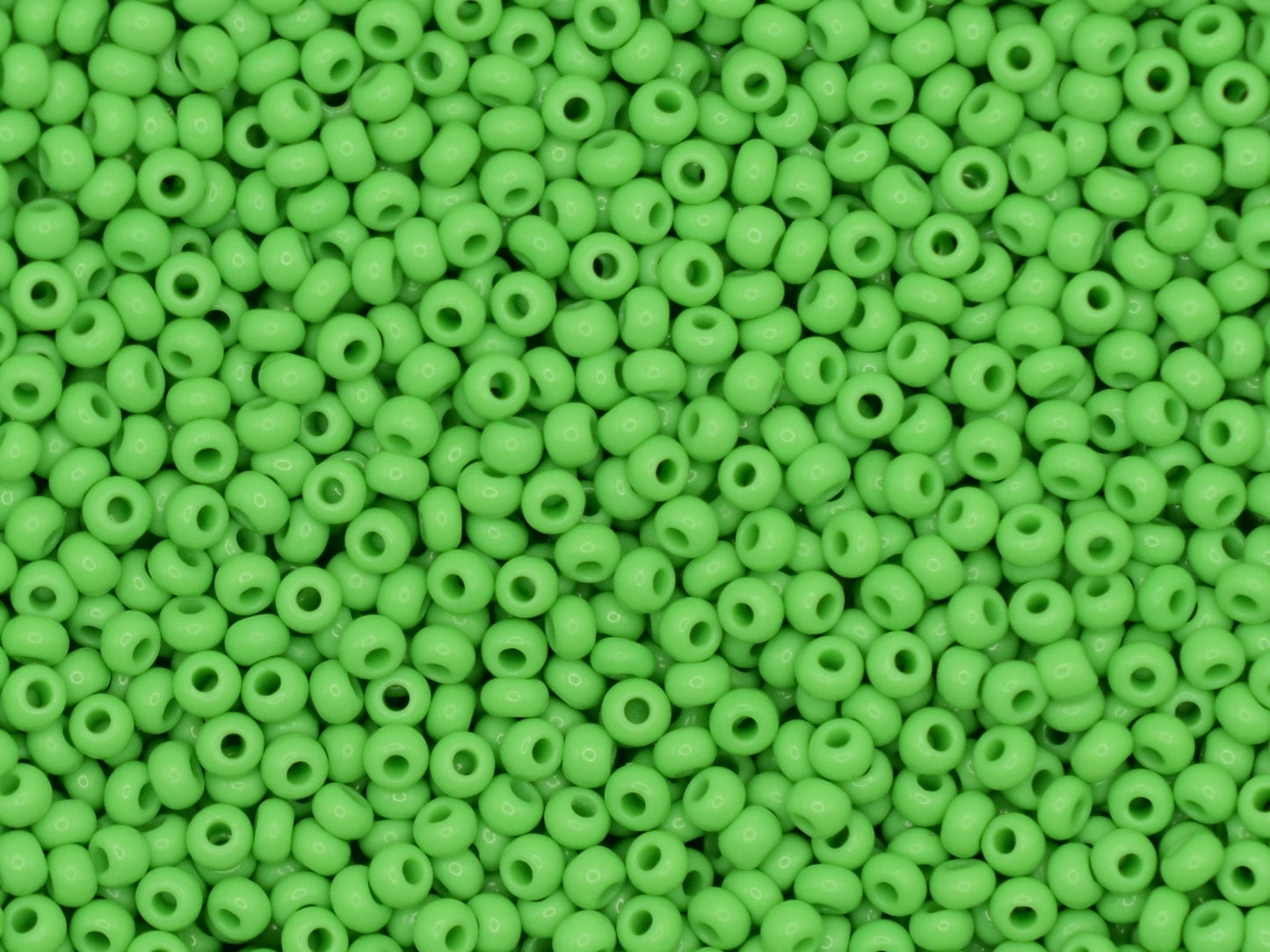 Preciosa Ornela 10/0 opaque green 53210 20g, light green seed beads, bohemian beads, Czech seed beads, glossy green beads