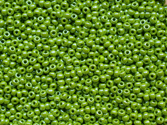 Preciosa Ornela 10/0 opaque green sfinx 58430 20g, olive green seed beads, bohemian beads, Czech seed beads, glossy green beads