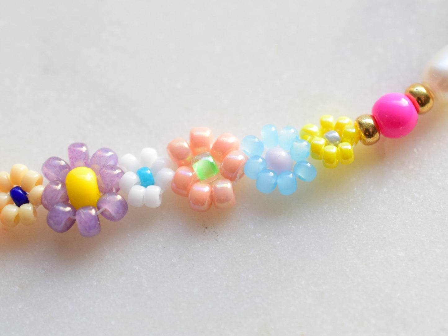 Colorful beaded necklace, daisy necklace bead, freshwater pearl necklace choker, birthday gift for sister, Valentines gift for her necklace