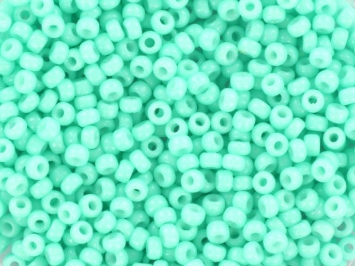 10g Miyuki seed beads 11/0, duracoat opaque catalina 4472, japanese beads, bright color green rocailles, size 2mm, Miyuki green beads