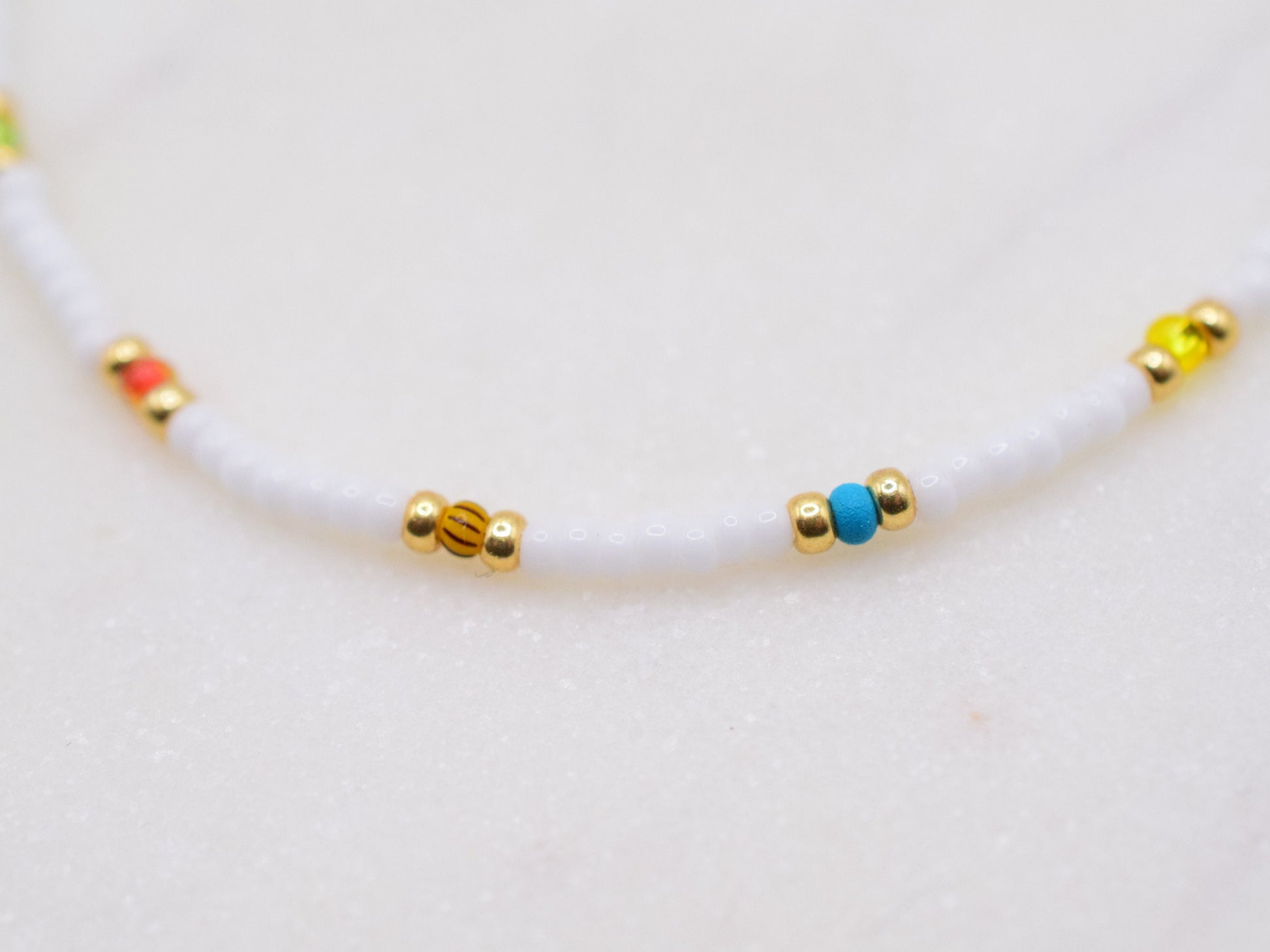 White bead bracelet, thin bracelet dainty, simple bracelet mixed beads, birthday gift for best friend, friendship bracelet, small gifts