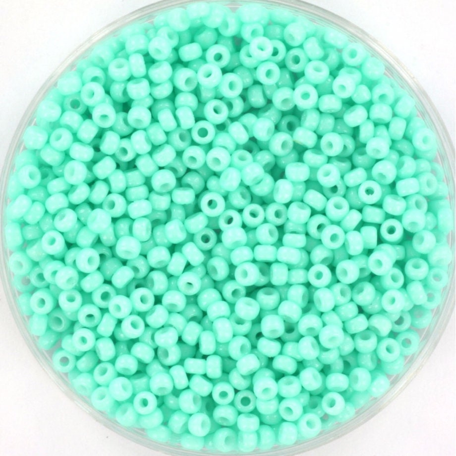 10g Miyuki seed beads 11/0, duracoat opaque catalina 4472, japanese beads, bright color green rocailles, size 2mm, Miyuki green beads