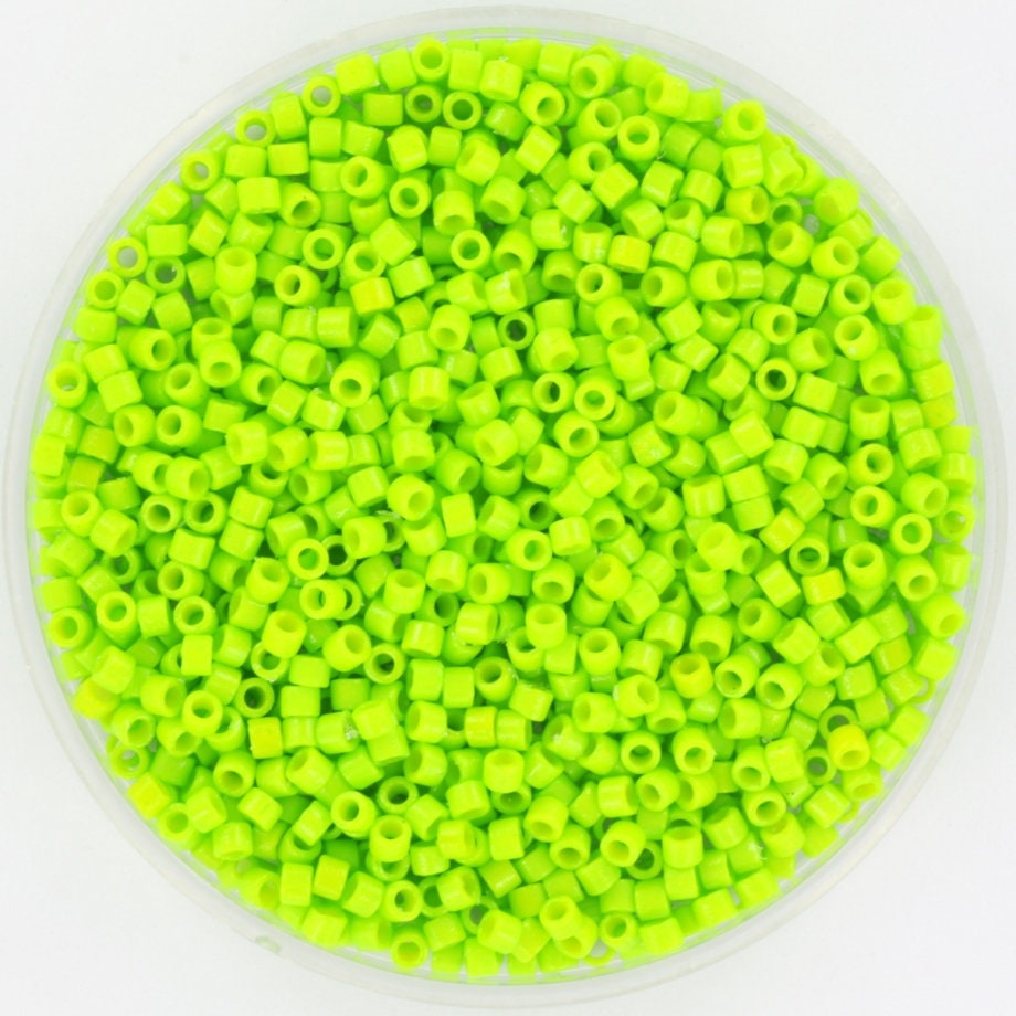 Miyuki Delica beads duracoat opaque dyed kiwi green, 5g 11/0 color DB 2121, cylindrical beads, Miyuki opaque bright green DB2121