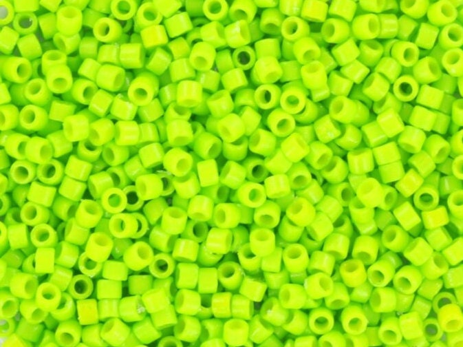 Miyuki Delica beads duracoat opaque dyed kiwi green, 5g 11/0 color DB 2121, cylindrical beads, Miyuki opaque bright green DB2121