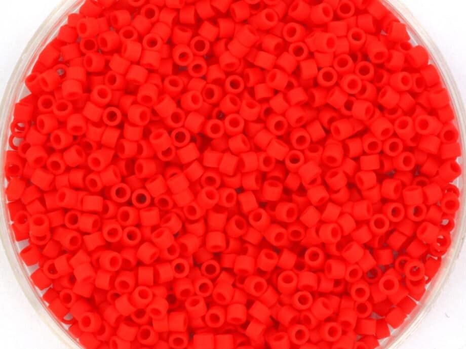 Miyuki Delica beads opaque matte vermillion red, 5g 11/0 color DB 757, cylindrical beads, Miyuki bright red beads, Miyuki seed beads red