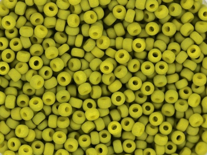 Miyuki seed beads 11/0, opaque matte lime 2316 10g, japanese beads, lime green rocailles, size 11 2mm, Miyuki matte green