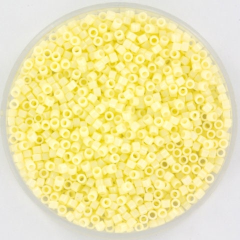 Miyuki Delica beads opaque butter cream, 5g size 11/0 color 1491, Japanese beads, cylindrical beads, light yellow Miyuki, Miyuki DB1491