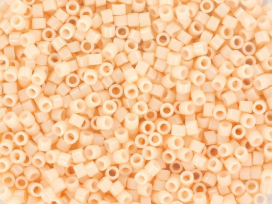 Miyuki Delica beads opaque light peach, 5g 11/0 color DB 1492, cylindrical beads, Miyuki Delica pastel pink DB1492