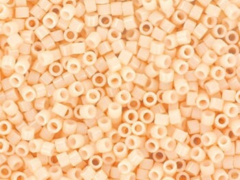 Miyuki Delica beads opaque light peach, 5g 11/0 color DB 1492, cylindrical beads, Miyuki Delica pastel pink DB1492