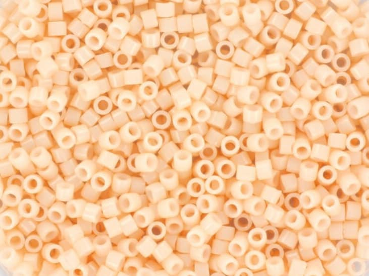 Miyuki Delica beads opaque light peach, 5g 11/0 color DB 1492, cylindrical beads, Miyuki Delica pastel pink DB1492