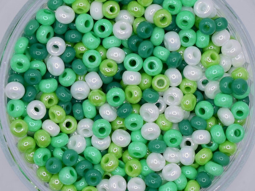 Preciosa Ornela green and white seed bead mix 20g, size 9/0 colorful seed beads, Czech glass beads, colorful bead soup