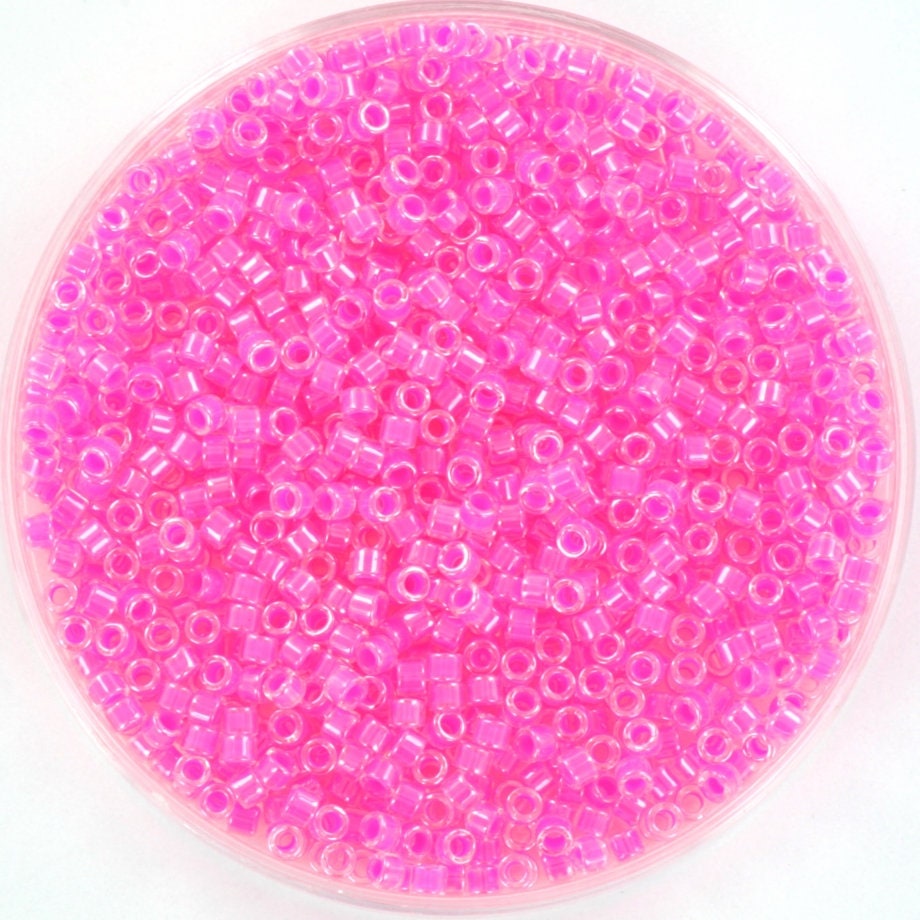 Miyuki Delica beads luminous wild strawberry, 5g 11/0 color DB 2035, cylindrical beads, Miyuki pink beads, Miyuki neon pink