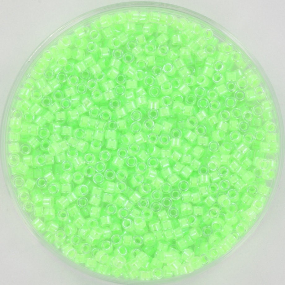 Miyuki Delica beads luminous mint green, 5g 11/0 color DB 2040, cylindrical beads, Miyuki green beads, Miyuki light green