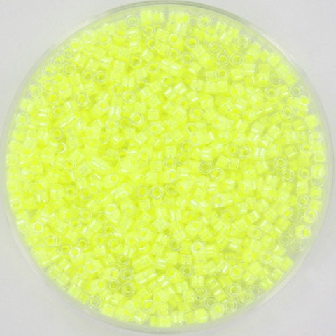 Miyuki Delica beads luminous lime aid, 5g 11/0 color DB 2031, cylindrical beads, Miyuki yellow beads, Miyuki neon yellow