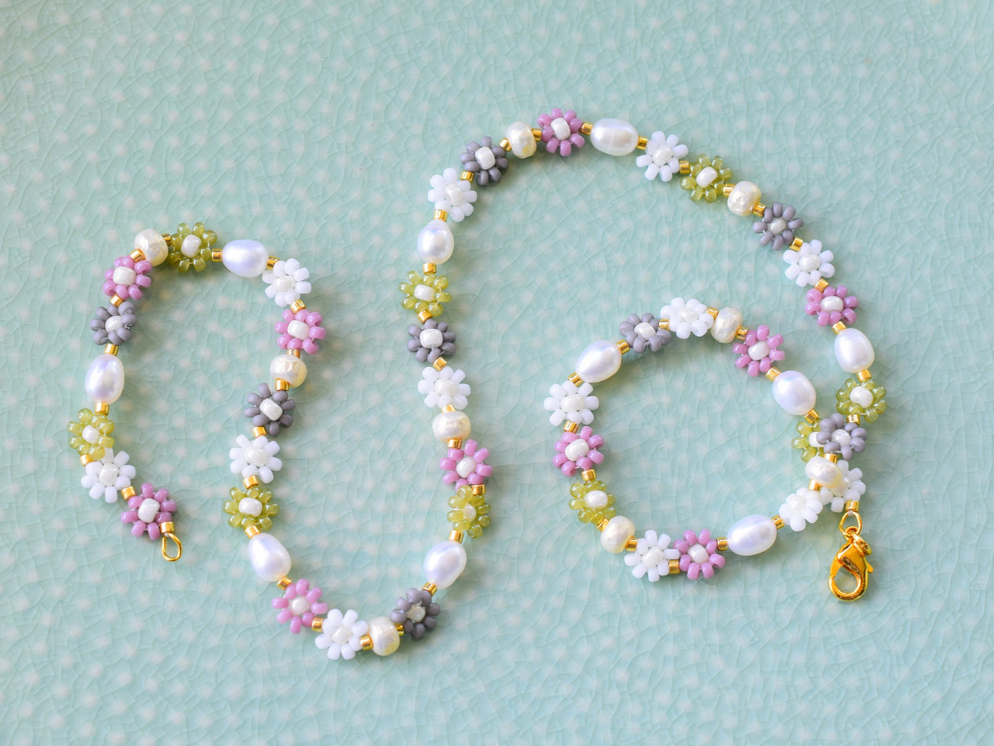 Pearl flower necklace beaded, daisy necklace choker, colorful necklace gold, freshwater pearl necklace dainty, birthday gift for girlfriend