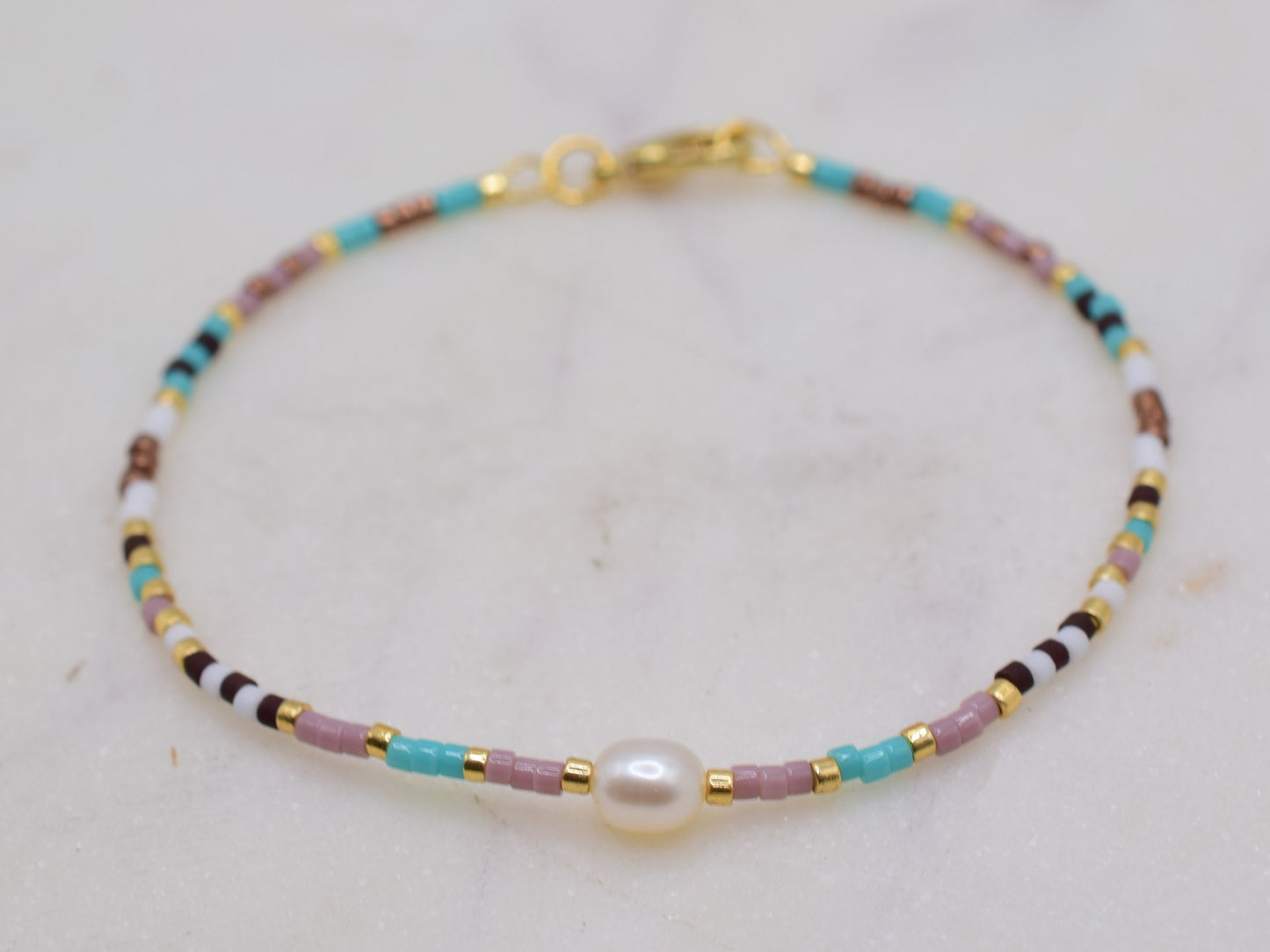 Dainty beaded bracelet, bead and pearl bracelet, friendship bracelet, small gifts for girlfriend, birthday gift for women, Miyuki bracelet