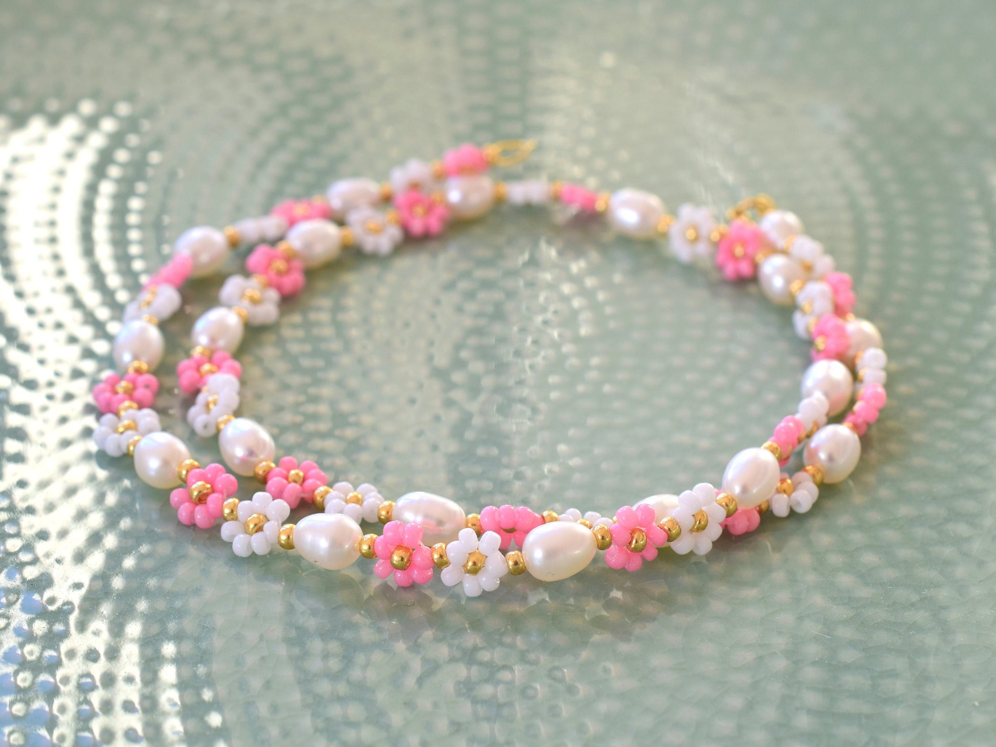 Beaded flower necklace pearl, pink daisy necklace, freshwater pearl choker, romantic gifts jewelry, seed bead necklace flower