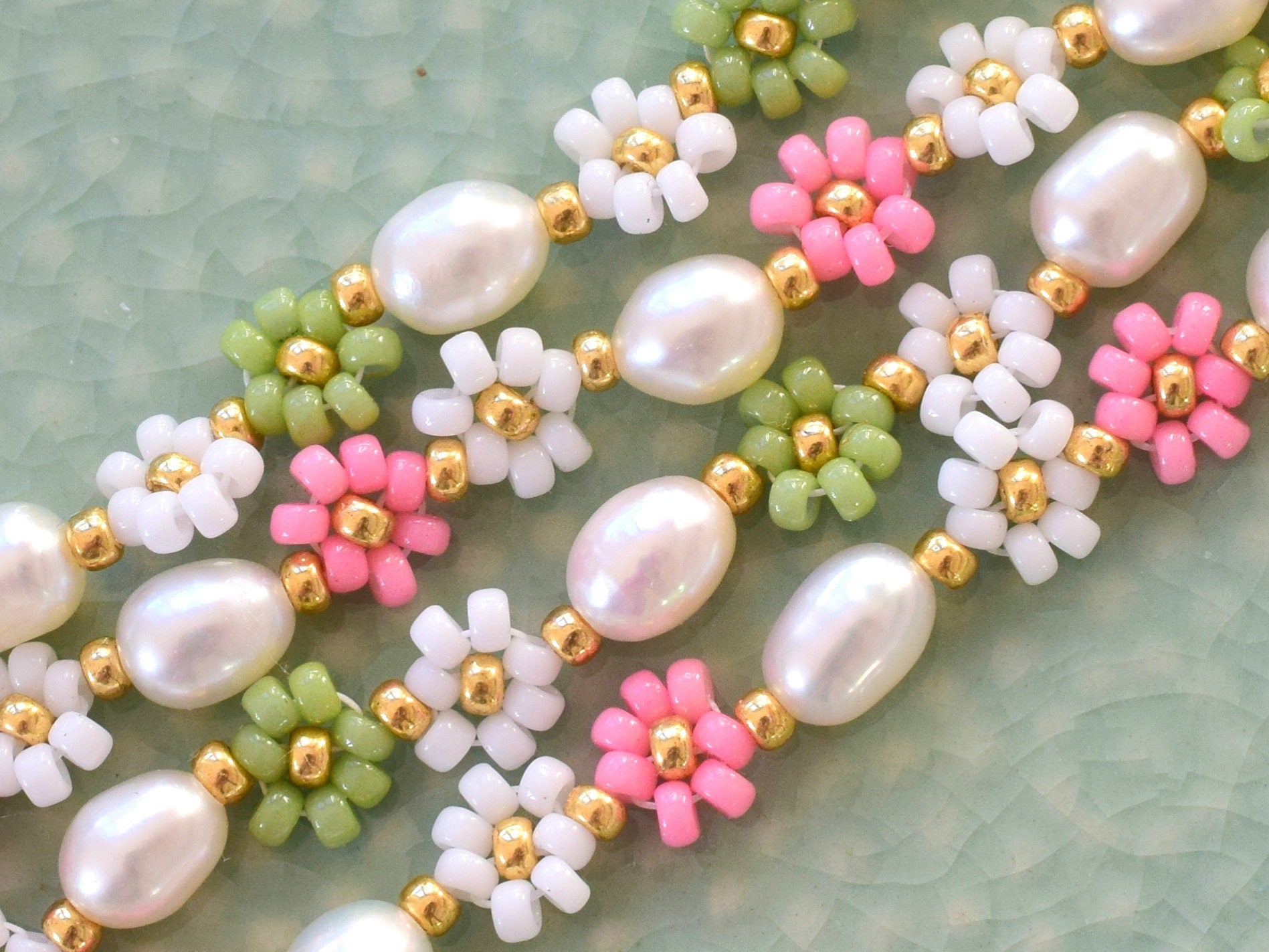 Beaded flower necklace pearl, pink daisy necklace, freshwater pearl choker, romantic gifts jewelry, seed bead necklace flower