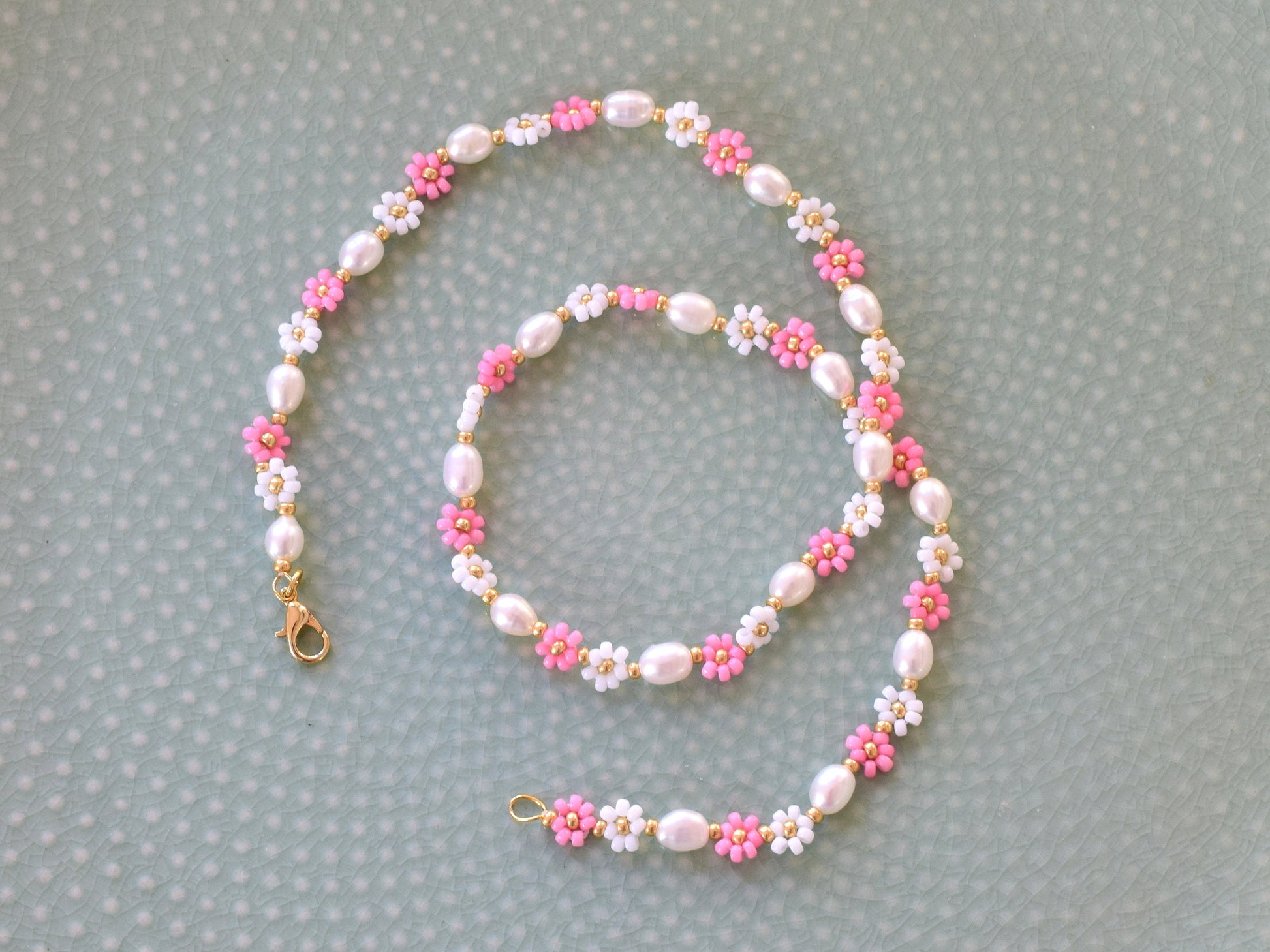 Beaded flower necklace pearl, pink daisy necklace, freshwater pearl choker, romantic gifts jewelry, seed bead necklace flower