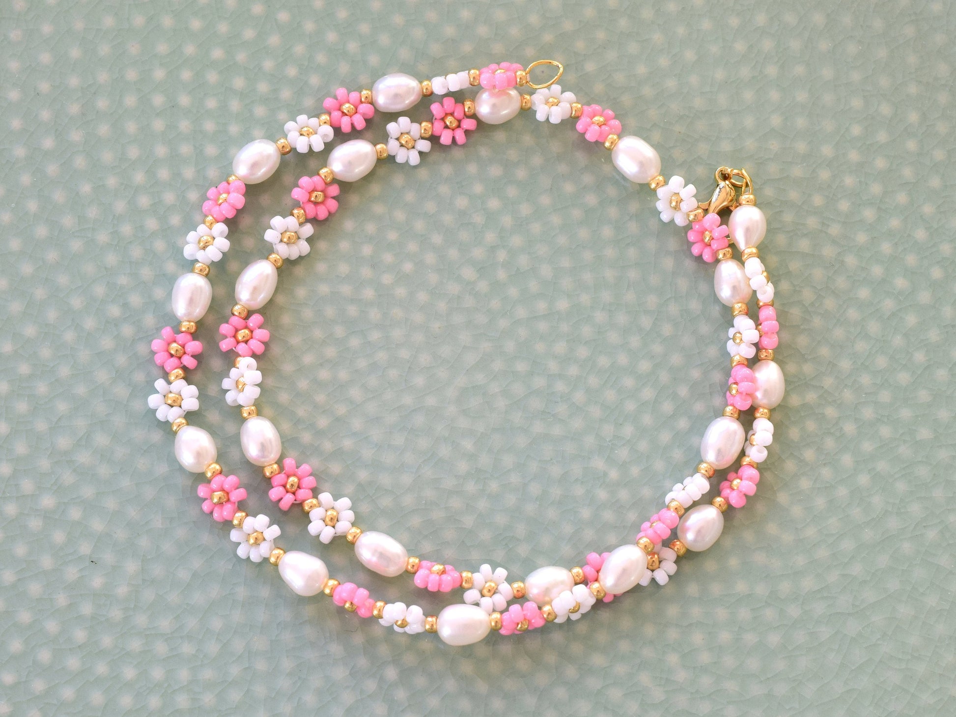 Beaded flower necklace pearl, pink daisy necklace, freshwater pearl choker, romantic gifts jewelry, seed bead necklace flower