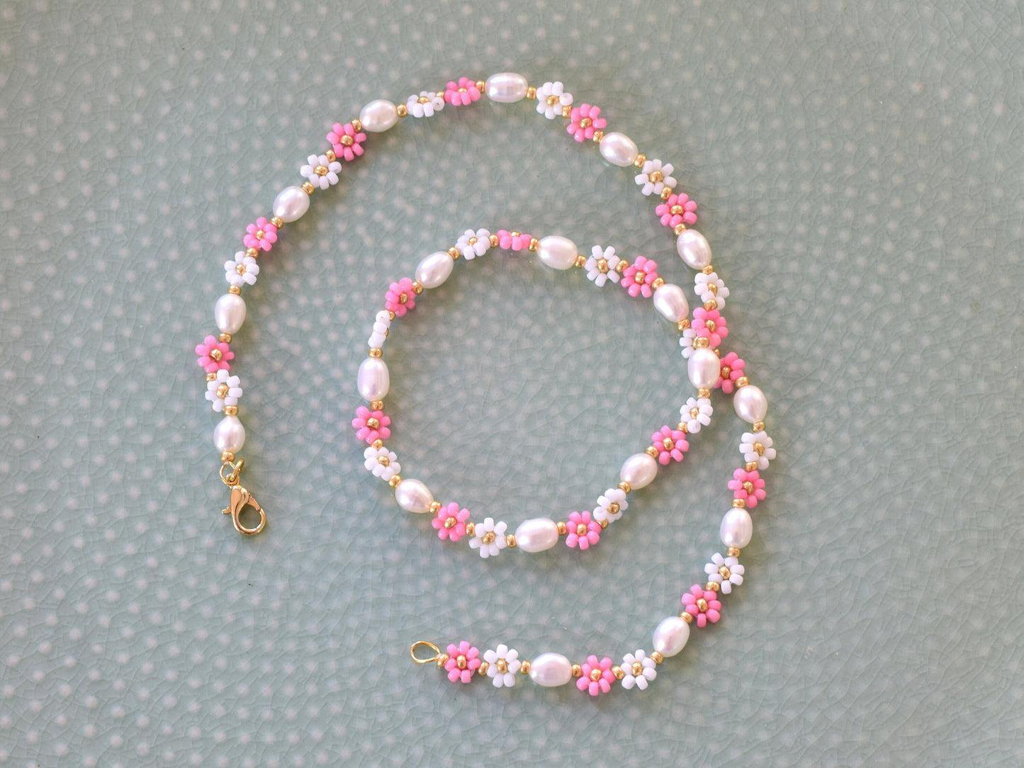 Beaded flower necklace pearl, pink daisy necklace, freshwater pearl choker, romantic gifts jewelry, seed bead necklace flower