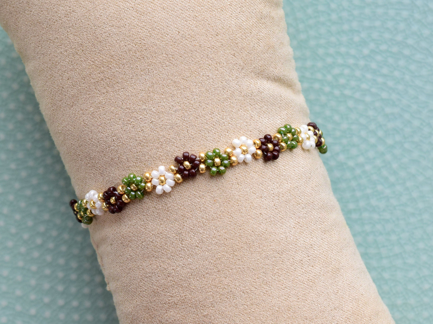 Green and brown bracelet, fall colors flower bracelet beaded, romantic gifts, bridesmaid gift bracelet, Valentine bracelet gift