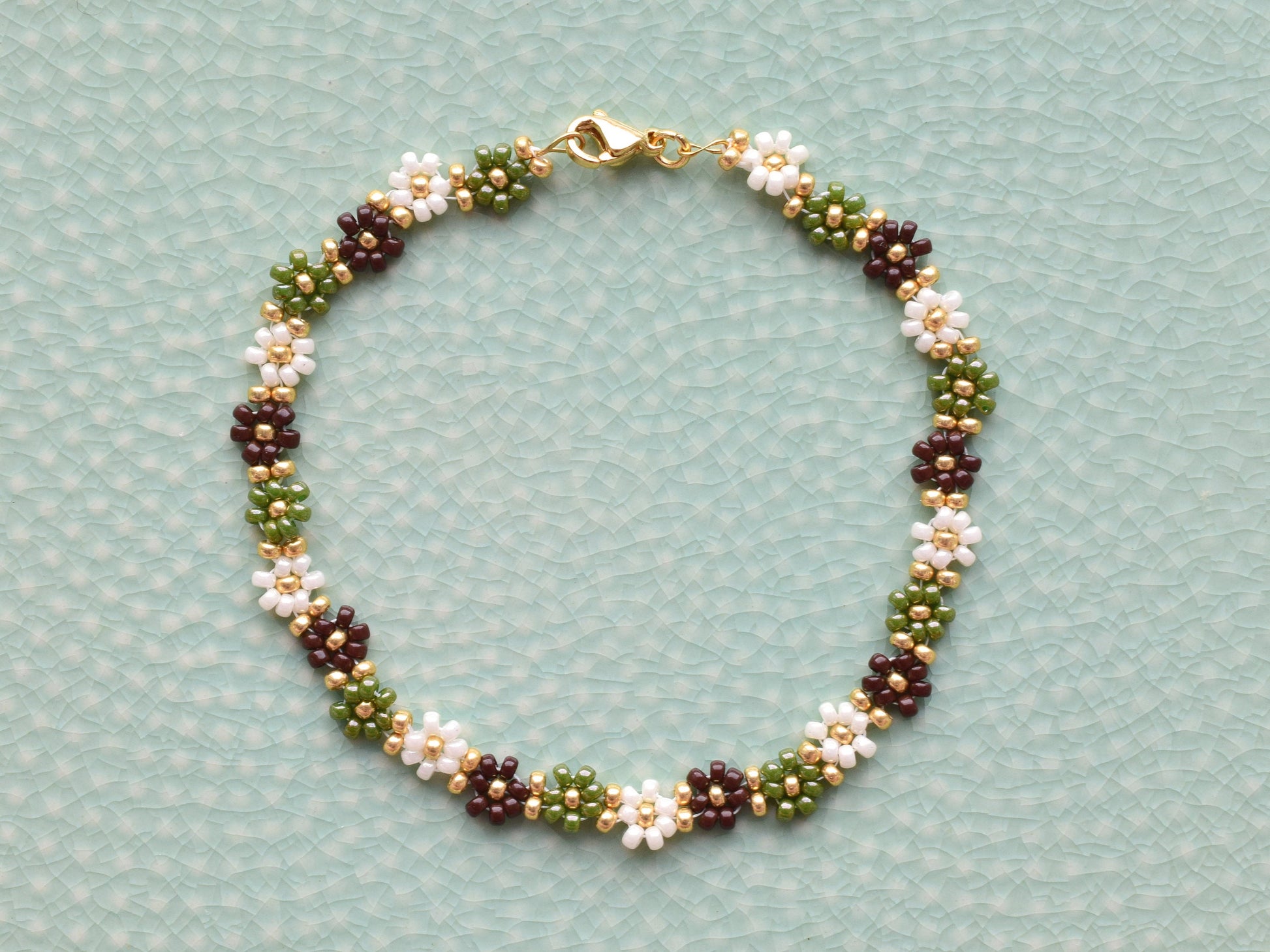 Green and brown bracelet, fall colors flower bracelet beaded, romantic gifts, bridesmaid gift bracelet, Valentine bracelet gift