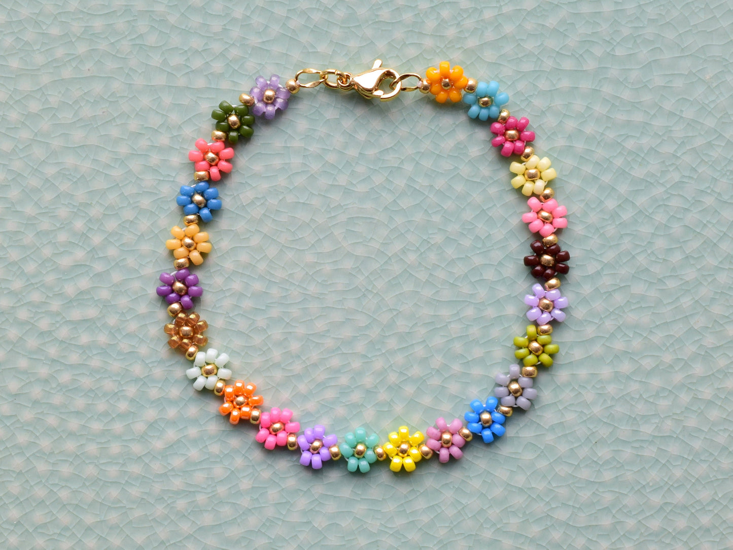 Colorful bead bracelet gold, daisy flower bracelet, friendship bracelet, birthday gift for best friend, Valentine bracelet gift