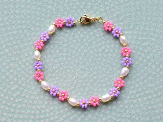 Pink and purple flower bracelet, freshwater pearl bracelet dainty, girlfriend birthday gift, Valentine bracelet gift