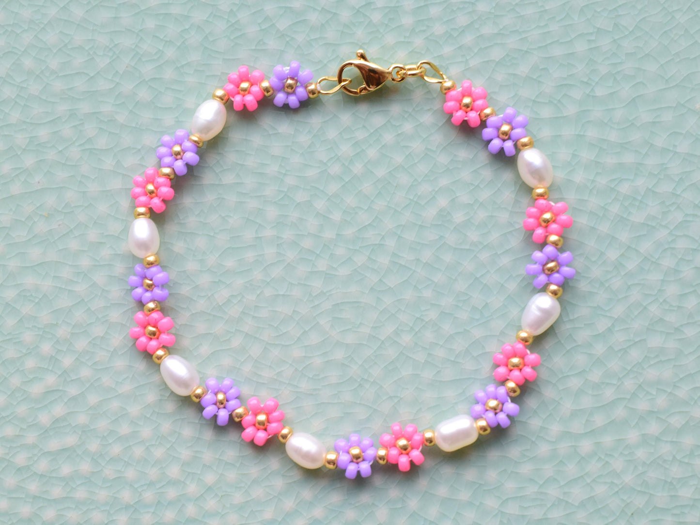 Pink and purple flower bracelet, freshwater pearl bracelet dainty, girlfriend birthday gift, Valentine bracelet gift