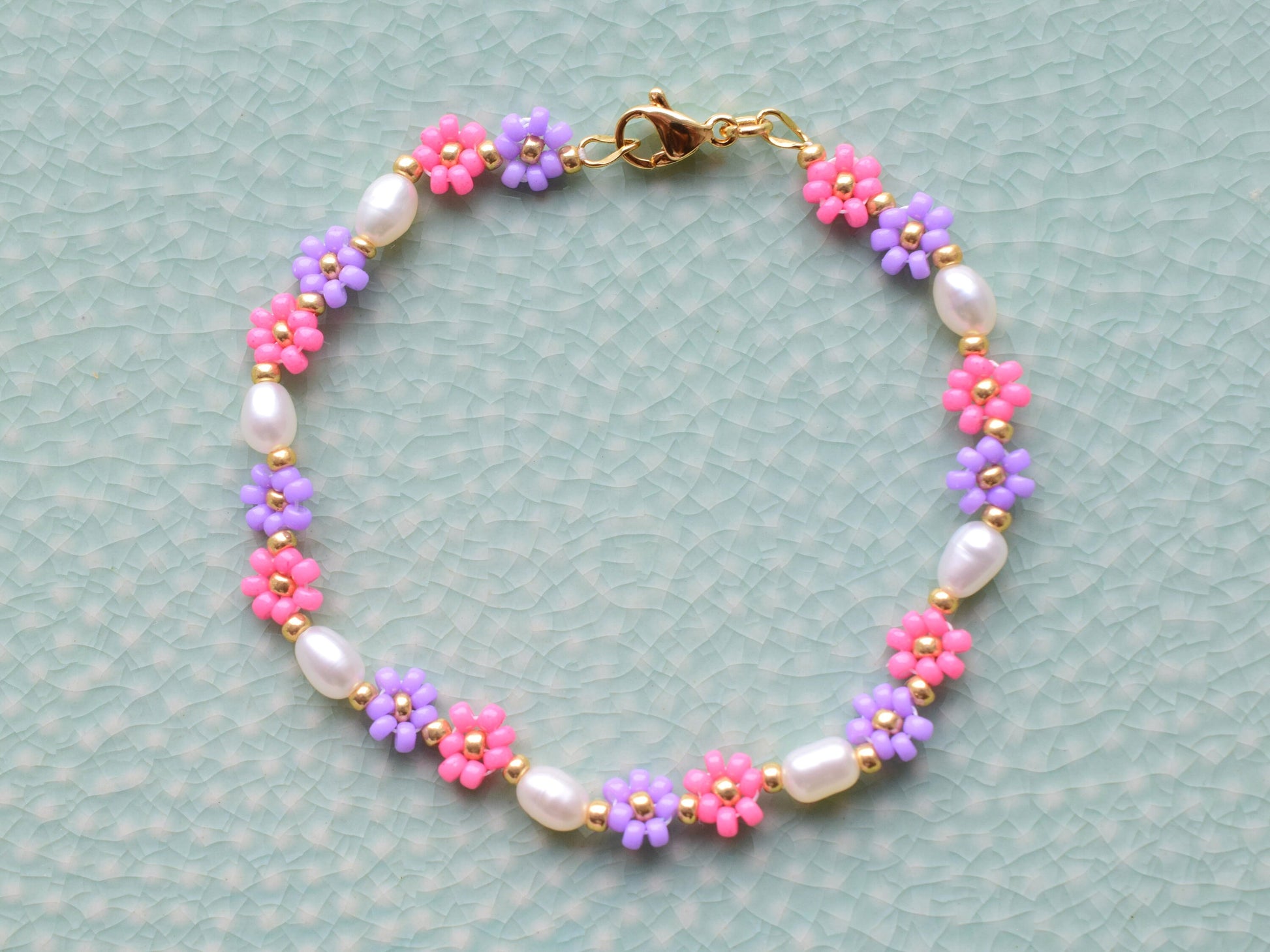 Pink and purple flower bracelet, freshwater pearl bracelet dainty, girlfriend birthday gift, Valentine bracelet gift