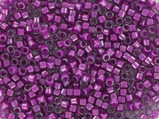 Miyuki Delica beads fuchsia lined luster crystal, 5g 11/0 DB281, cylindrical beads, purple seed beads, color lined beads