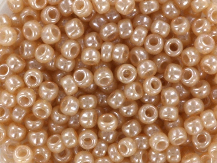 10g Miyuki seed beads 8/0, Ceylon translucent Jasmine 2370, japanese beads, round rocailles 3mm, light brown caramel, transparent beige