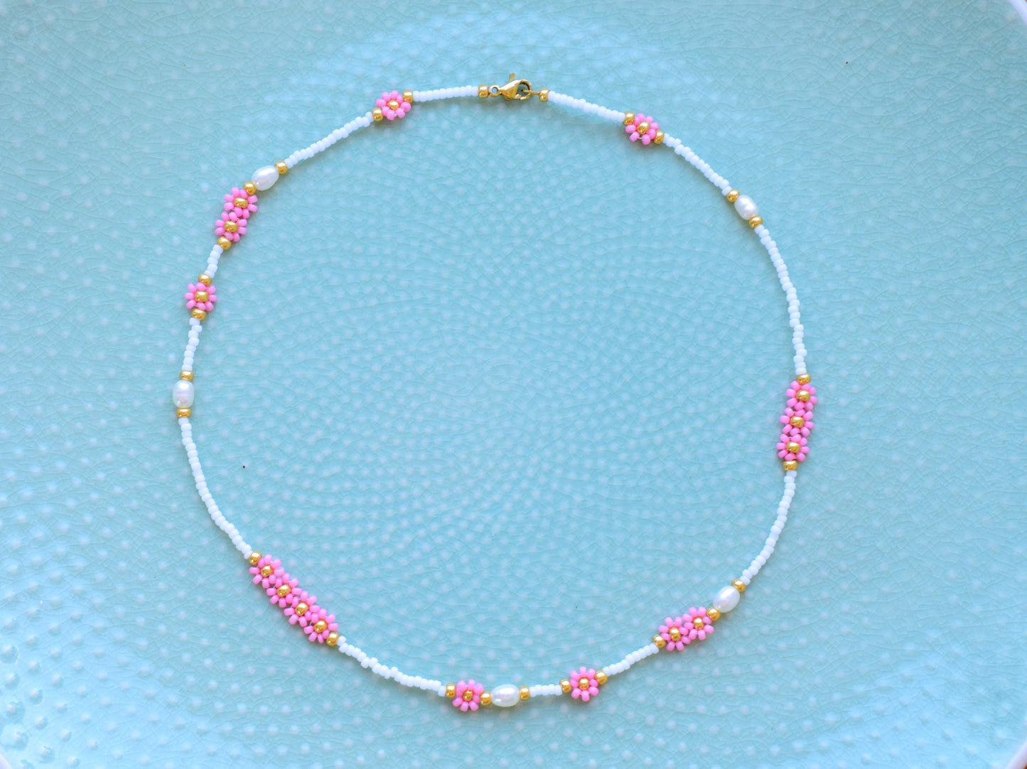 Pink beaded necklace with pearls, daisy necklace, pearl necklace, bridesmaid gift, choker pearl, boho necklace, birthday gift for girlfriend