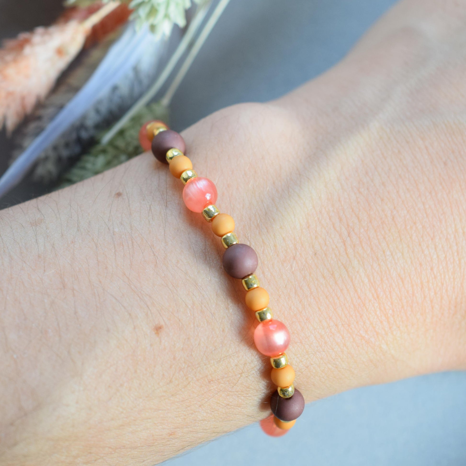 Elastic bracelet, beaded bracelet fall colors, beaded bracelet stretchies, simple bracelet mixed beads, birthday gift for best friend