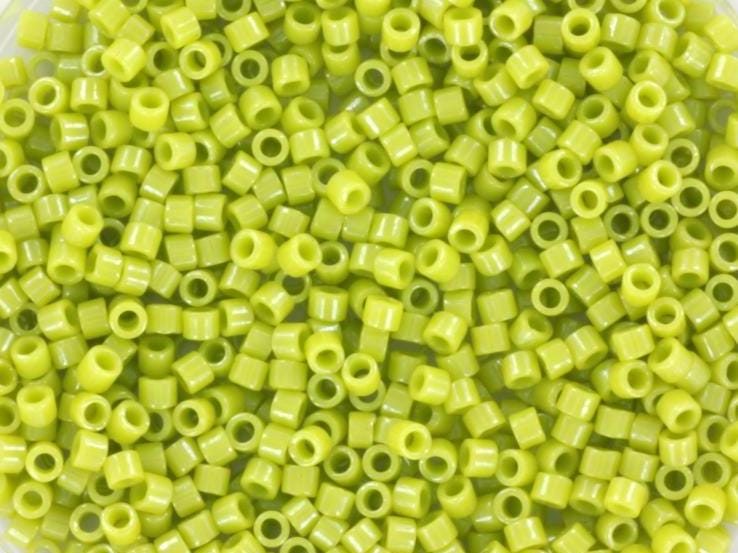 Miyuki Delica beads opaque luster chartreuse, size 11/0 color DB 262, Japanese beads, cylindrical beads, Miyuki Delica green, Miyuki DB262