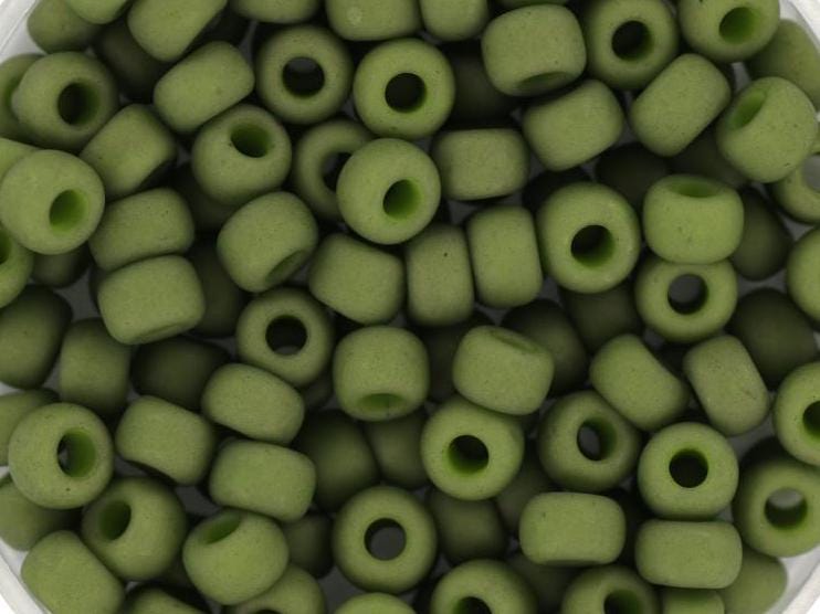 10g Miyuki seed beads 6/0, opaque matte olive, color 2318, japanese beads, large dark green rocailles, size 4mm, pony beads