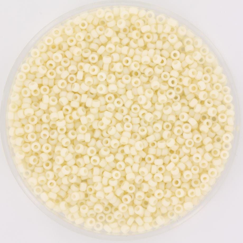 Miyuki seed beads opaque matte cream size 15/0 2021, beads from japan, round rocailles, off white frosted