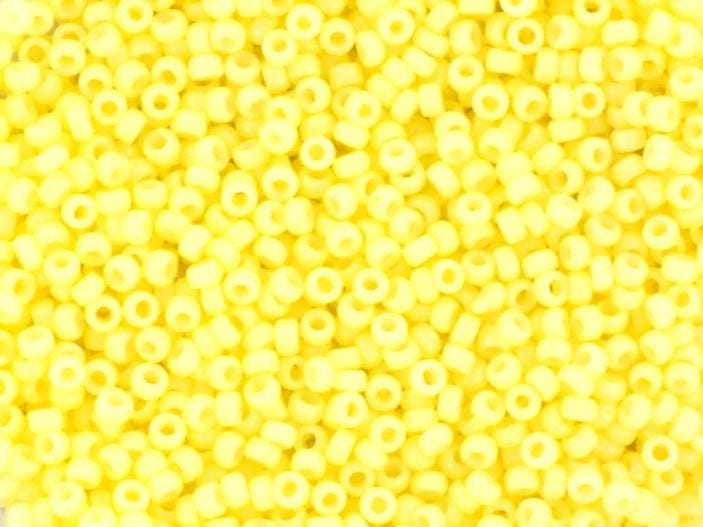 Miyuki seed beads 15/0, duracoat opaque light lemon ice 4451, japanese beads, light yellow rocailles, size 15, color 4451